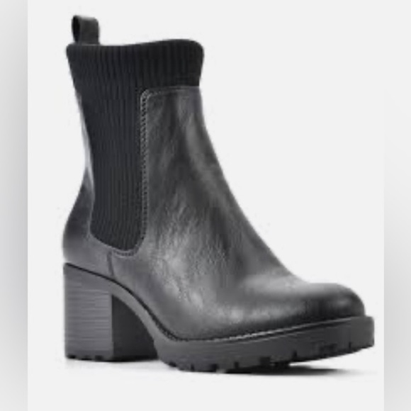 White Mountain Benji Size 5 Women's Black. New With out Box - Picture 2 of 9